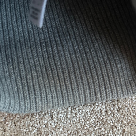 Givenchy Gray Wool and Cashmere Beanie - Picture 7 of 8